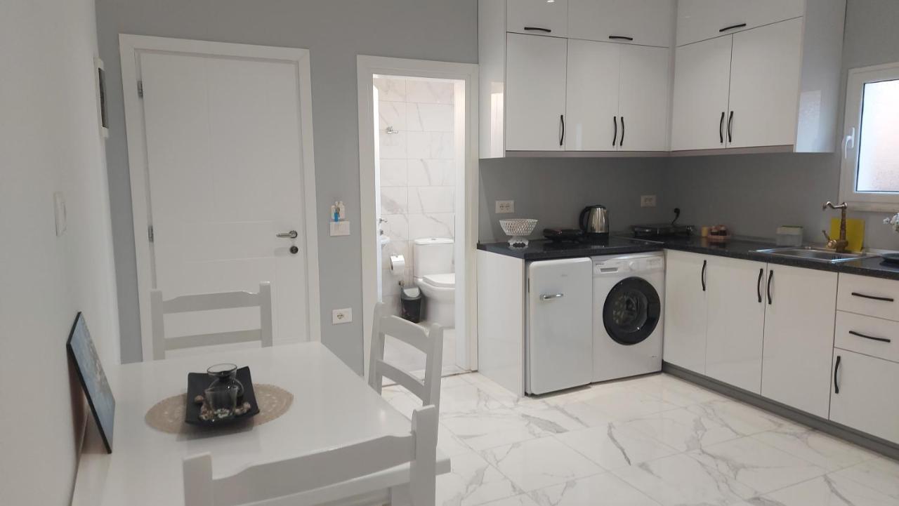 Beni 'S Apartments Sarande Luaran gambar