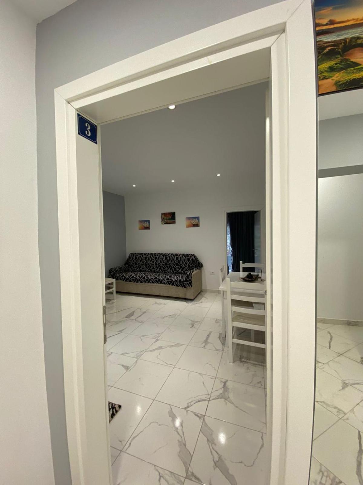 Beni 'S Apartments Sarande Luaran gambar