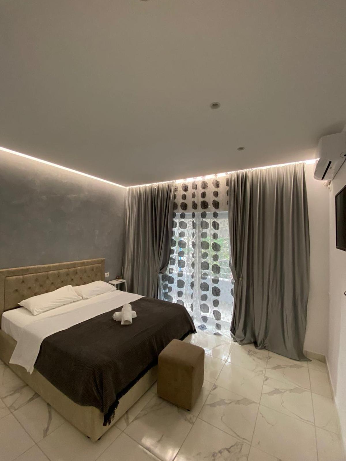 Beni 'S Apartments Sarande Luaran gambar